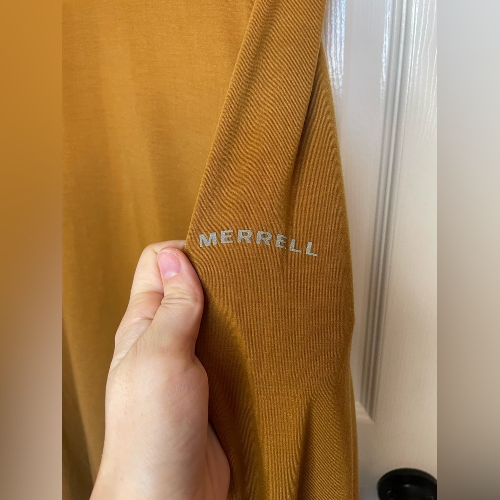Merrell Tech Long Sleeve Tee Size Large - Picture 2 of 5